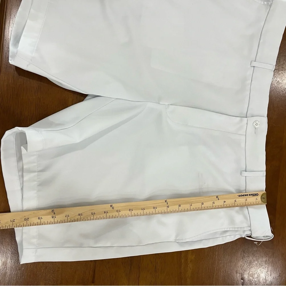 Grand‎ Slam Performance White Lightweight Golf Short Men's Size 42